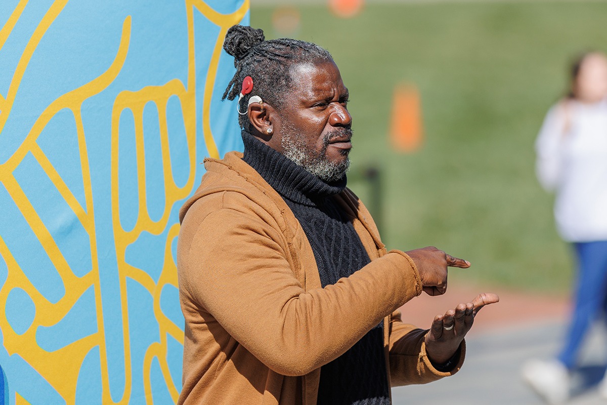 Who are the deaf performers at the Super Bowl? Meet Warren 'Wawa