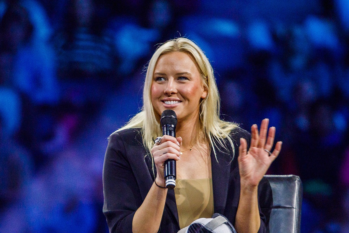 Champion Paralympic swimmer Jessica Long shares story of adoption and God's grace » Liberty News