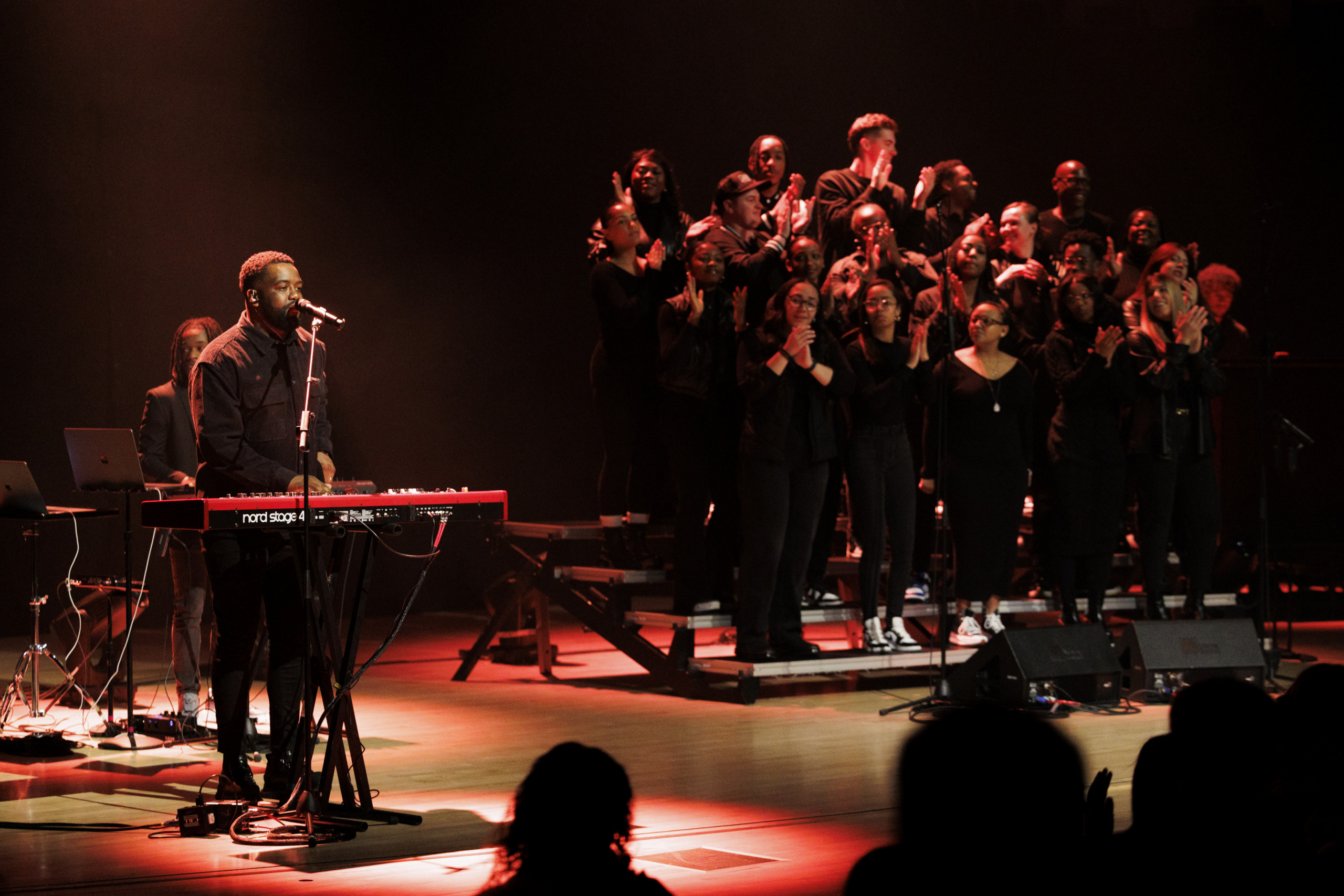 Students start spring semester in worship prayer at Morning Glory